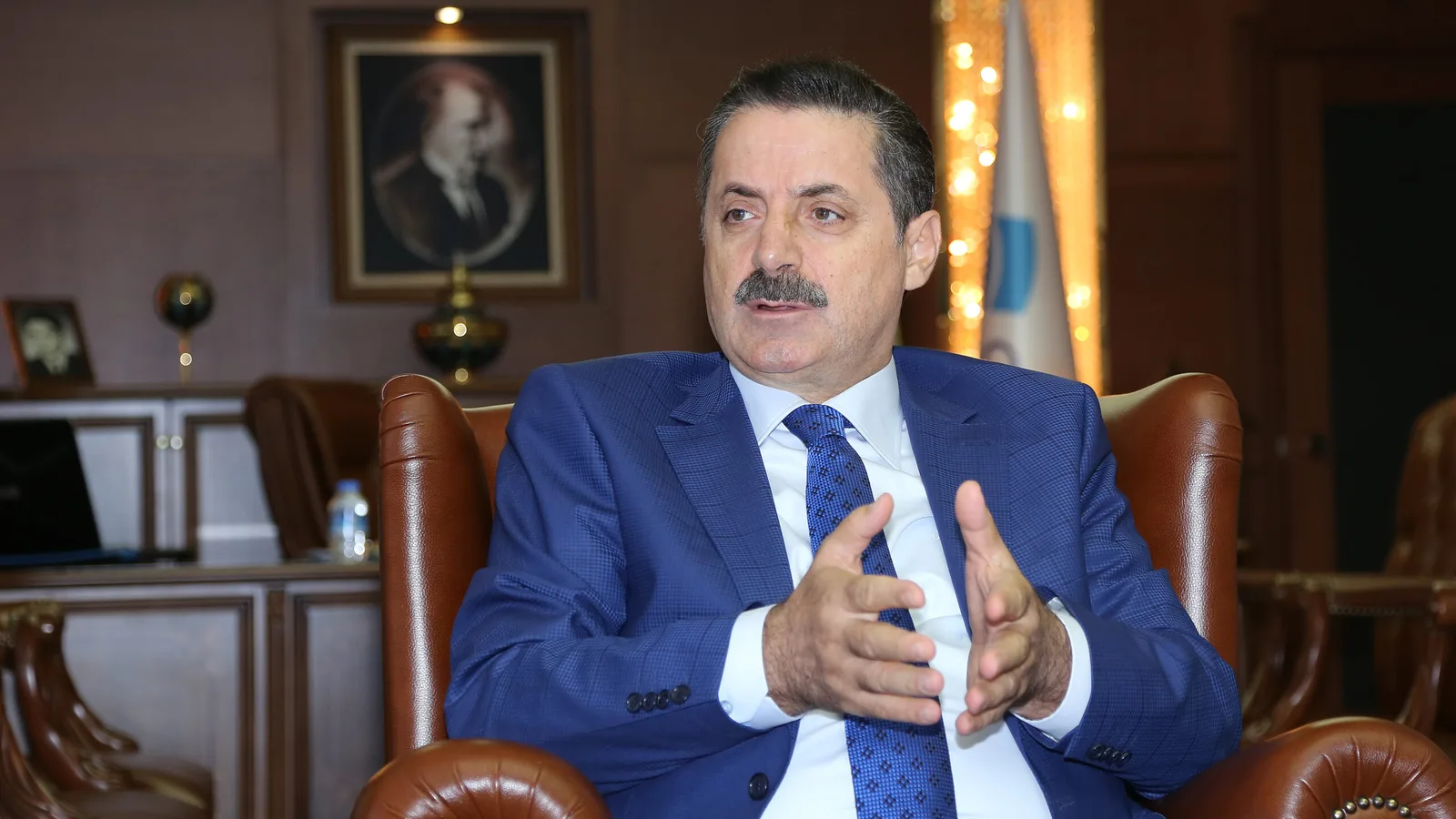 İNSANLAR DENİZLERDE ATIK MUAMELESİ GÖRÜYORLAR