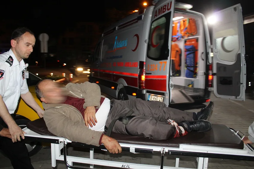 Alacak kavgasında çifte yaralama