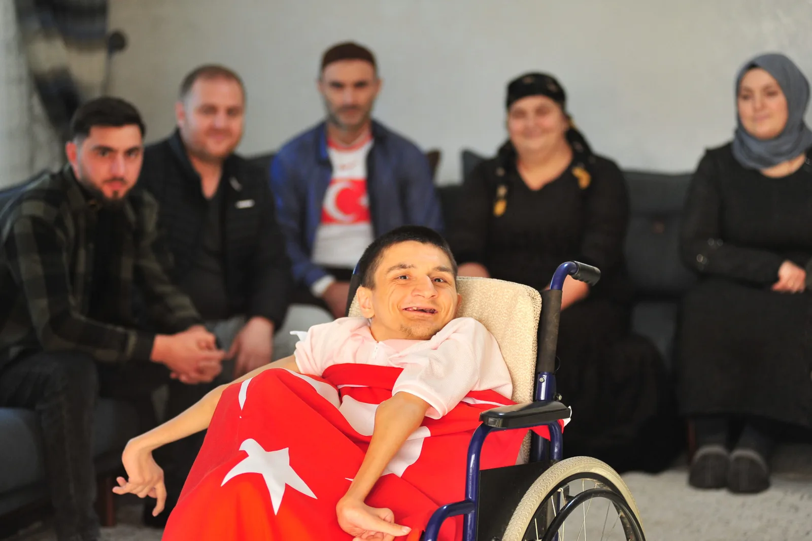 Türkiye özlemi ile büyüyen bedensel engelli Ahıska Türk’ü Süleyman, anavatana kavuştu