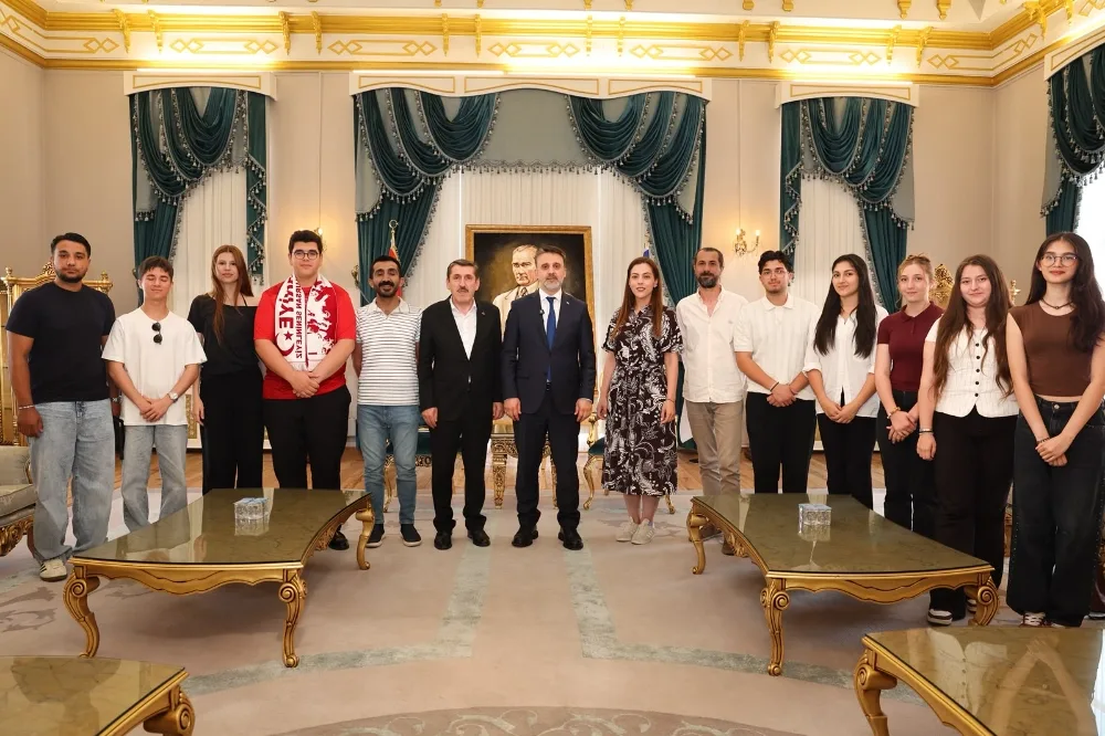 Başkan Vekili Biba şampiyon marşın bestecilerini ağırladı