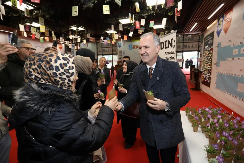 İnegöl’de kadına yönelik şiddete karşı anlamlı etkinlik