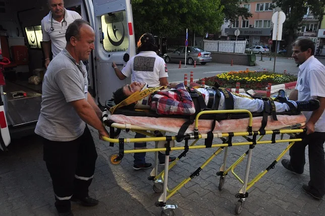 Plakasız motosikletin karıştığı kazada 2 kişi yaralandı