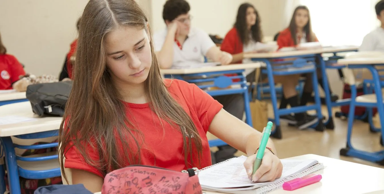 Devletten özel okul parası alma şartı değişti