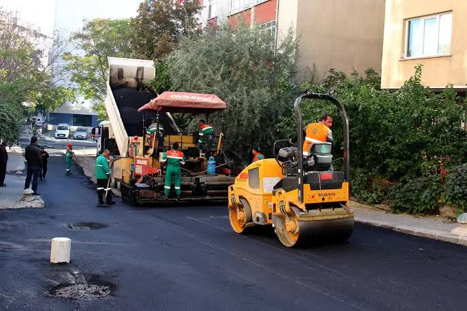 Cumhuriyet Halk Partisi İnegöl İlçe Başkanı Zemci Şahin, İnegöl’e Sıcak Asfalt Müjdesi Verdi