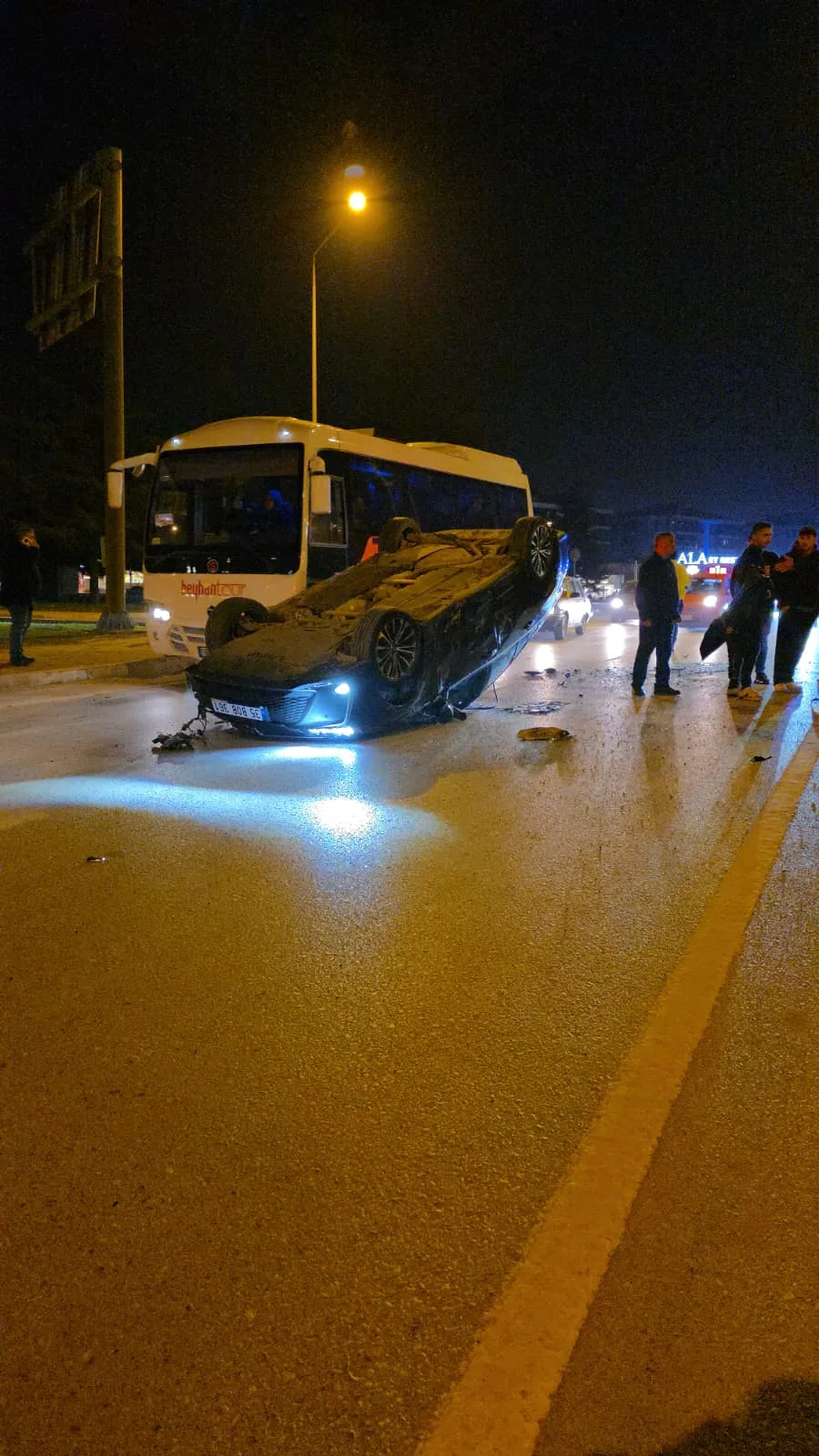 Takla atıp ters durdu