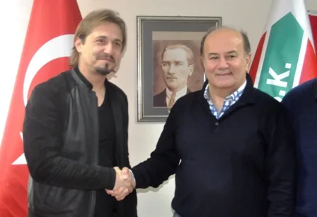 Karşıyaka'da Ayhan Akman dönemi başladı