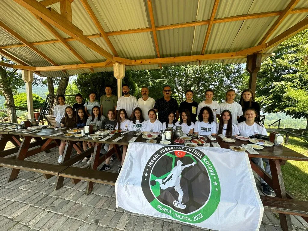 Turgutalpspor moral depoladı