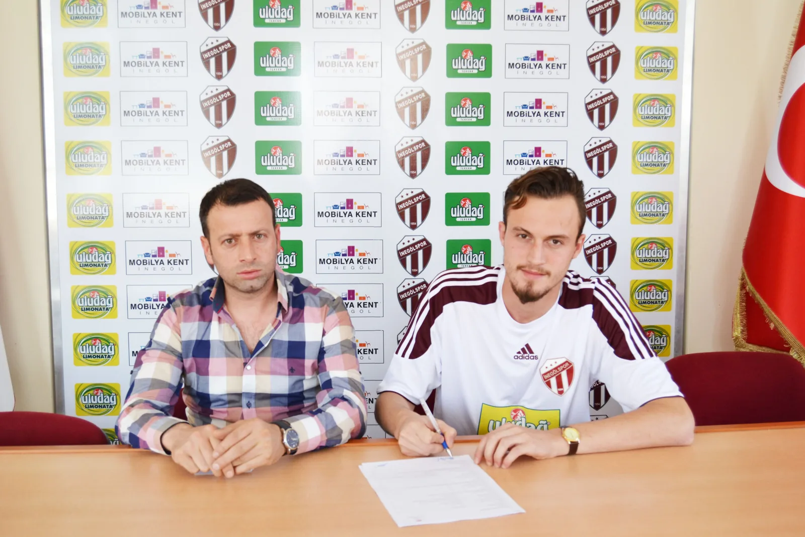 İnegöl’e 22’lik genç stoper