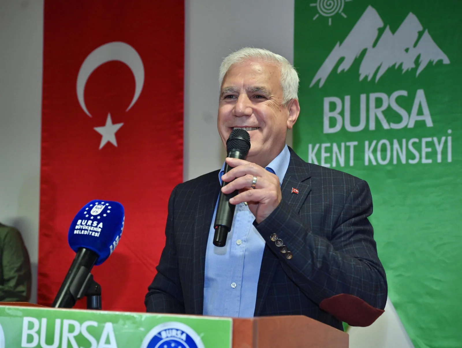 Bursa Büyükşehir Belediye Başkanı Mustafa Bozbey; “Bursa’nın her yaştan insanı gülümsemeye başladı”