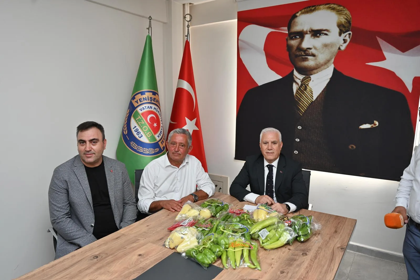 Bozbey, “Çiftçiler, bu kentin can damarıdır”