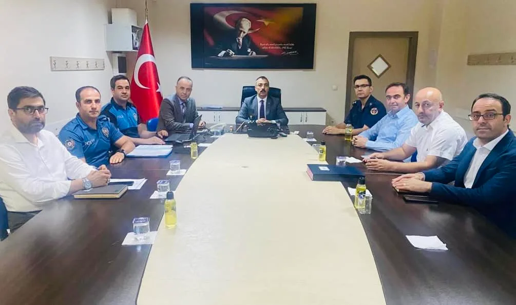 İnegöl’ün ‘metruk bina’ sorunu masaya yatırıldı