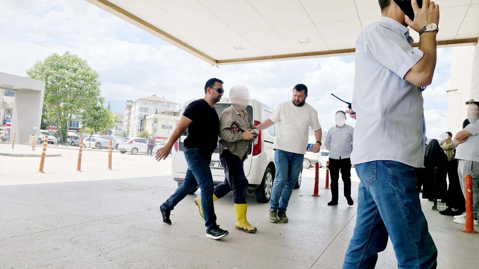 İnegöl’de FETÖ’den aranan şahıs, yaşadığı konteynerde yakalandı