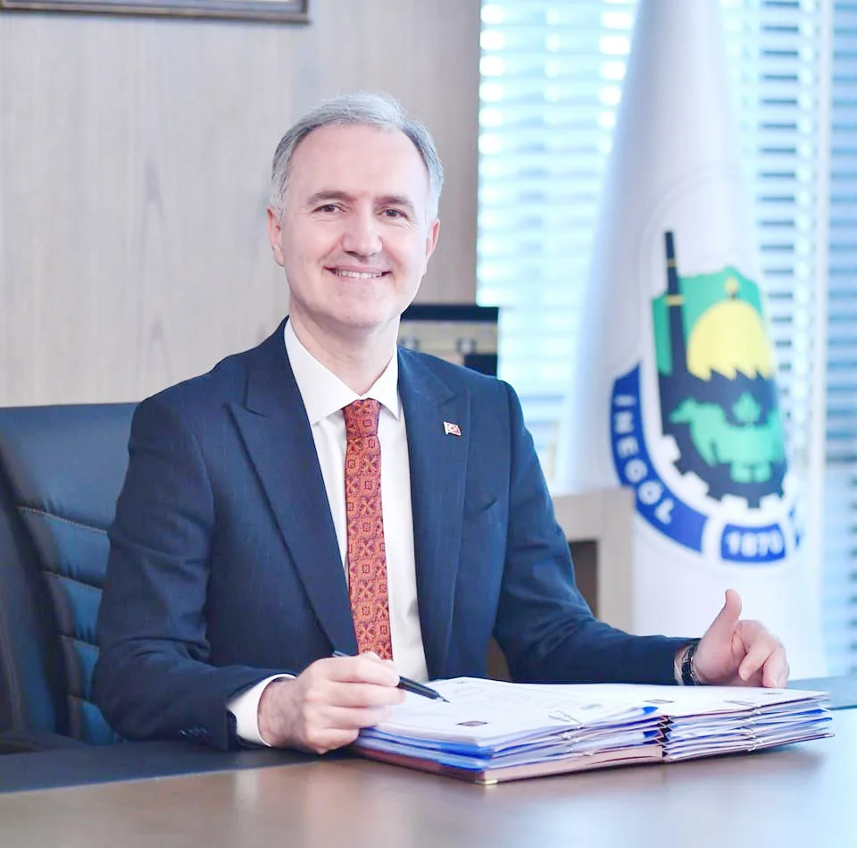 AK Parti İnegöl’de ipi göğüsledi