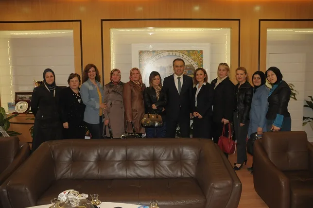 Başkan Aktaş tebrikleri kabul ediyor
