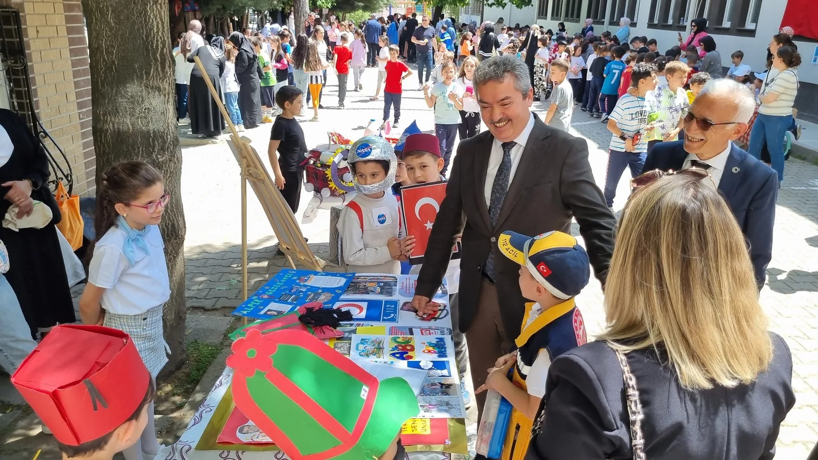 Minik eller üretiyor, kazanıyor