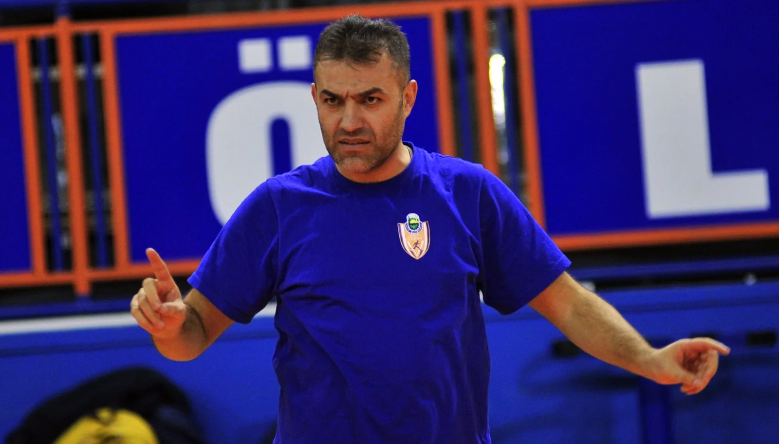 HAKEM MÜCADELENİN ÖNÜNE GEÇTİ