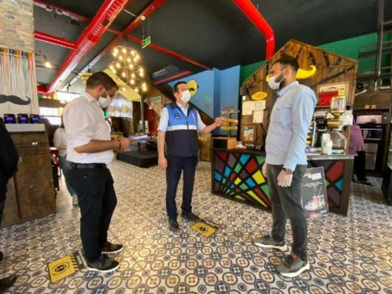 1 Mart itibariyle cafe ve restoranlar da kontrollü bir şekilde hizmet vermeye başlayacak.