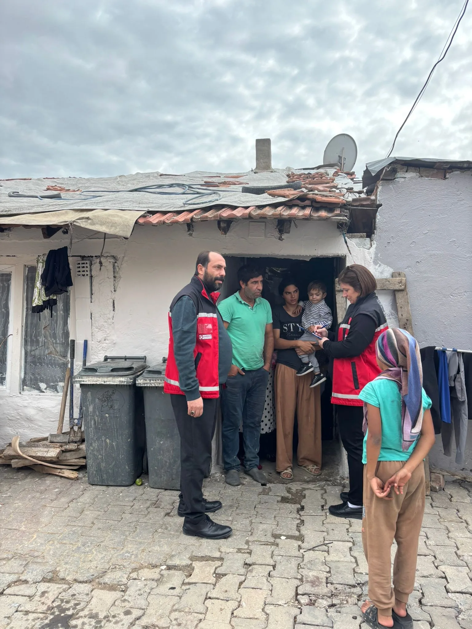 Gezilmedik ev, tutulmadık el bırakmadık