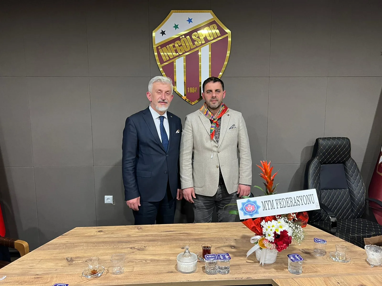 İnegölspor’a ziyaretler sürüyor