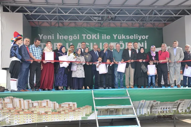 TOKİ'de toplu hizmet açılışı