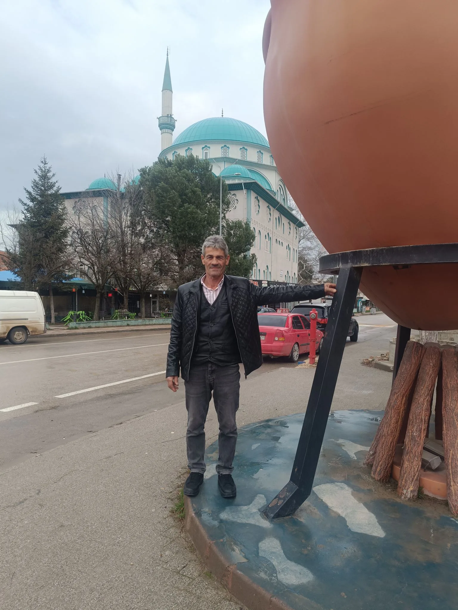 Muhtar neye uğradığını şaşırdı