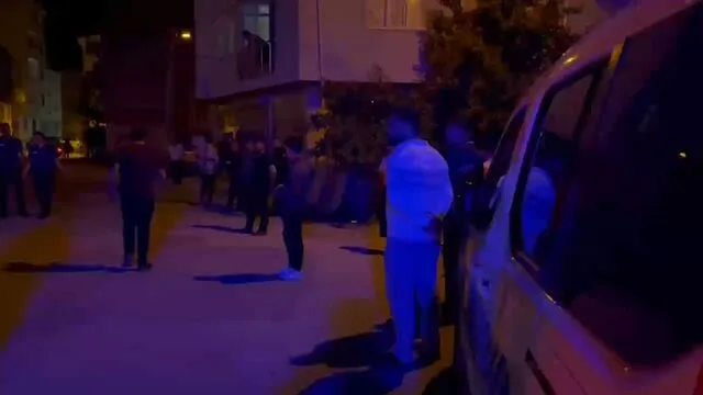 Akrabaları tarafından silahla vurulan baba oğul yaralandı