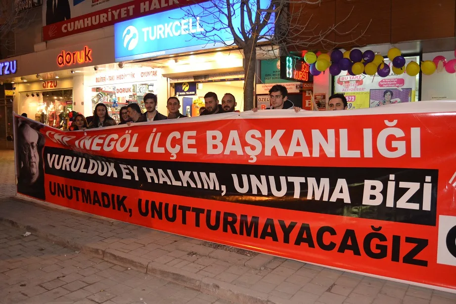 CHP'li gençler Uğur Mumcu'yu andı