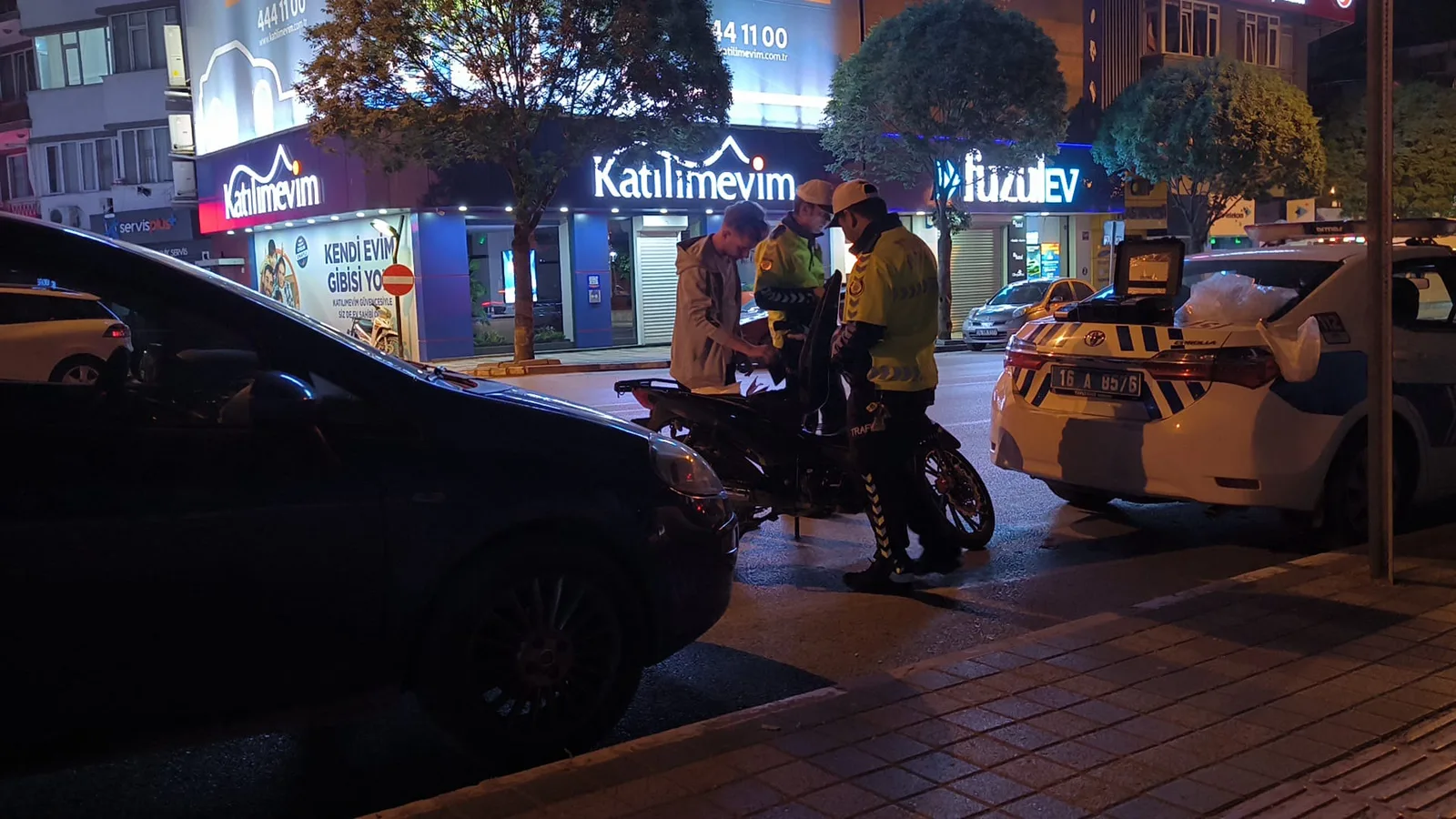 İnegöl’de trafik denetimlerinde 100 bin lira ceza kesildi