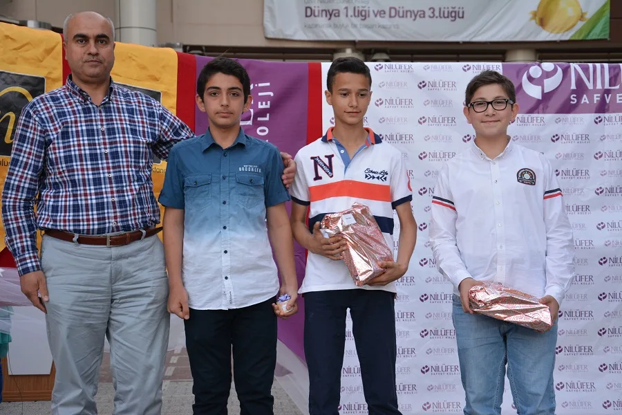 Başarılı öğrenciler ödüllendirildi
