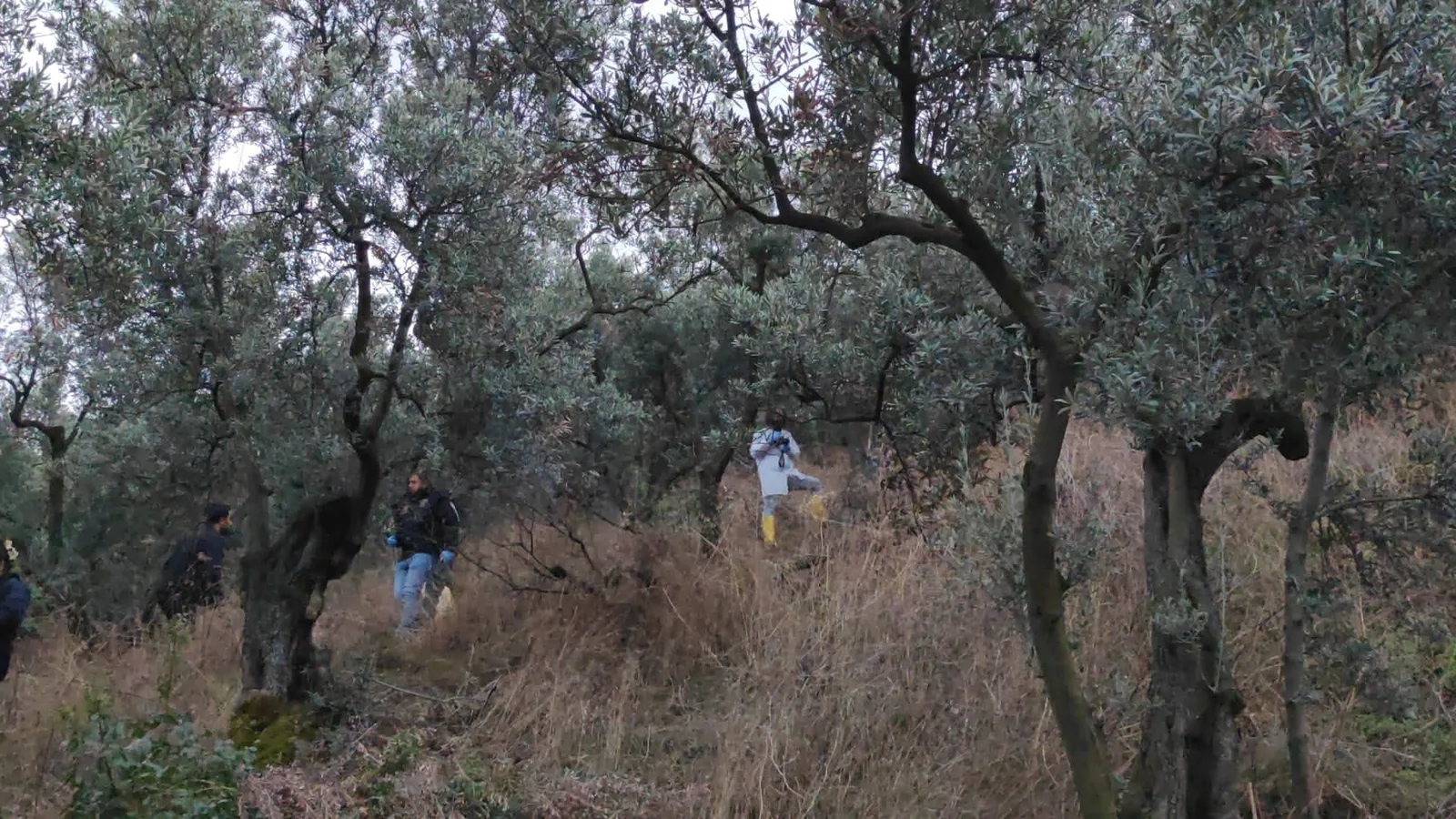2 ÇOCUK ANNESİ ÖLÜ BULUNDU