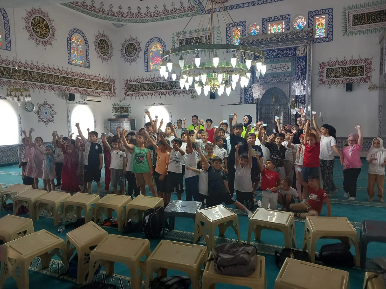 Yunus Emre Camii Yaz Kur’an Kursu öğrencileri trafik dedektifi oldu
