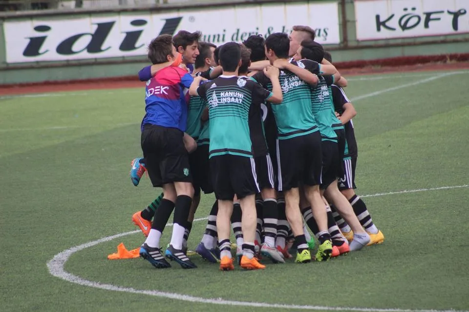 Kafkasspor altyapısını değerlendirdi