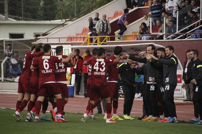 İnegölspor Raif’le güldü