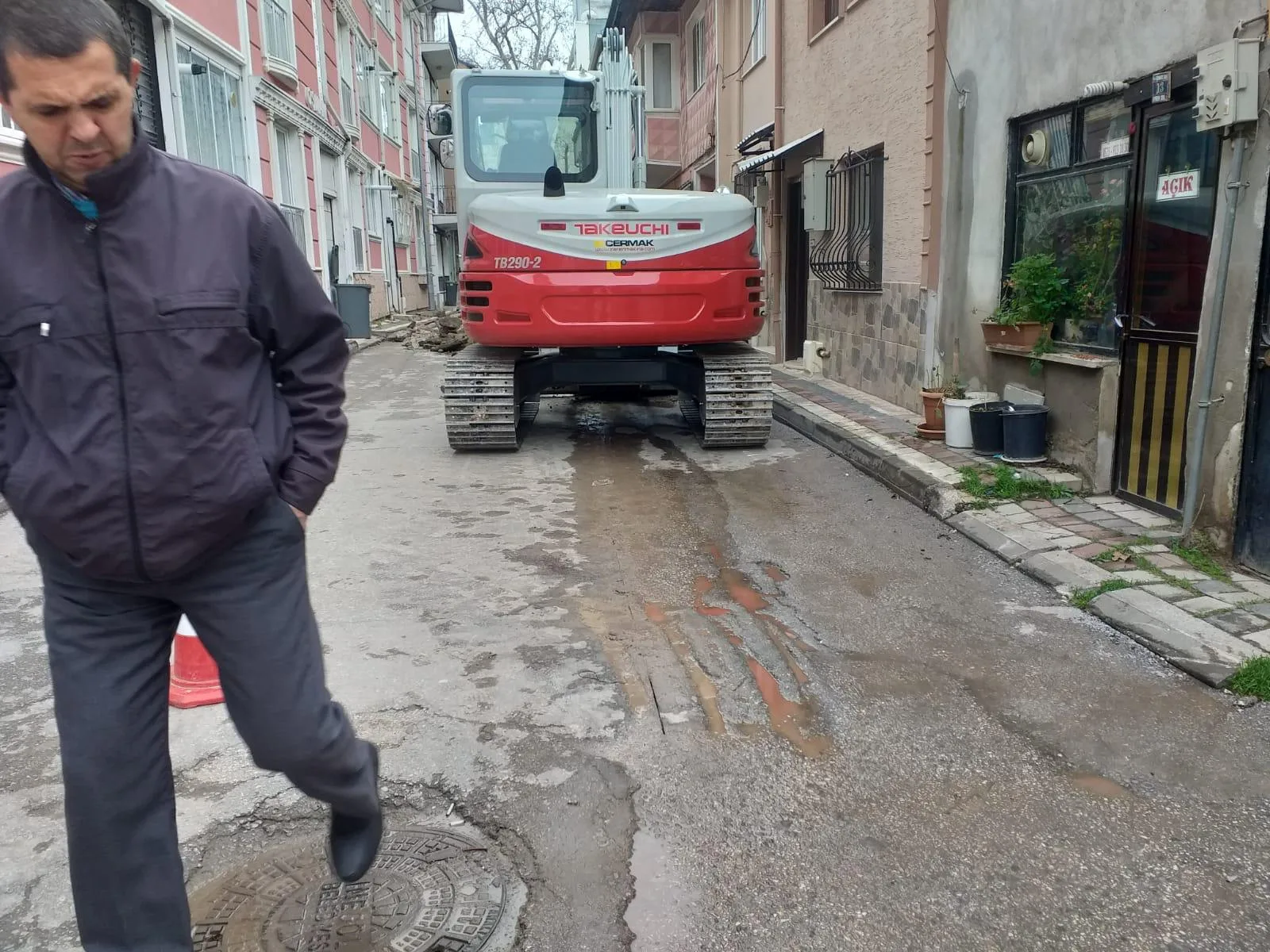 İnegöl'de 87 yaşındaki yaşlı kadın ölümden döndü