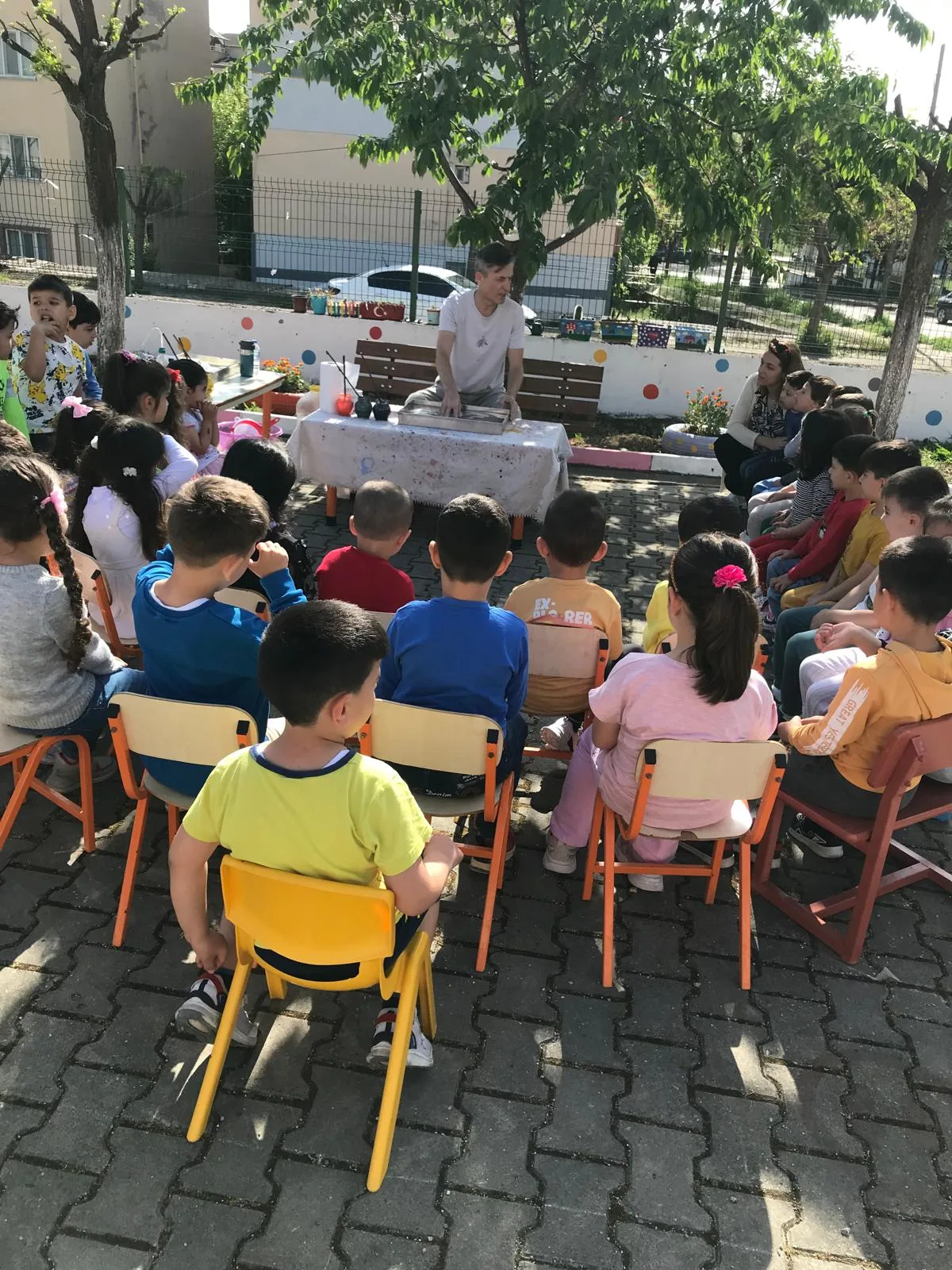 "Minik eller büyük hayaller”