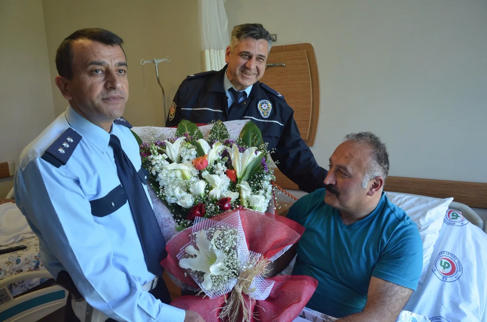 İÇİŞLERİ BAKANI EFKAN ALA'DAN İnegöllü Polise Başarı Belgesi