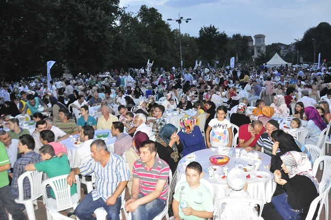 Ensar Vakfı’ndan sünnet şöleni