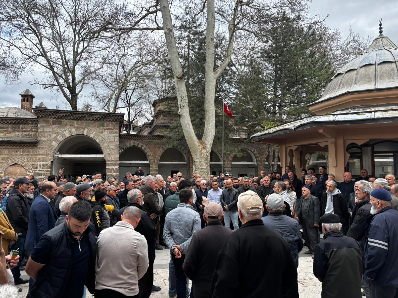 “Lafın bittiği, hareketin olması gerektiği bir dönemdeyiz”