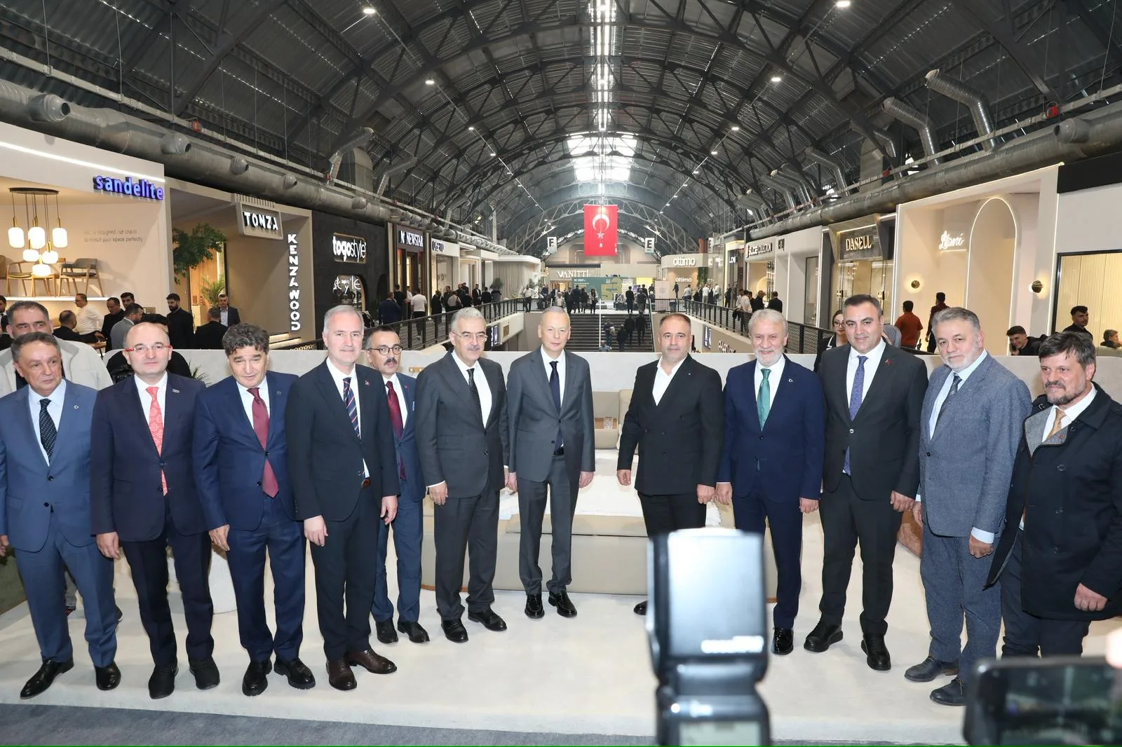 MODEF kapılarını dünyaya açtı, Uğurdağ’ın konuşması açılışa damga vurdu; ‘Nakit sıkıntısı ile karşı karşıyayız’