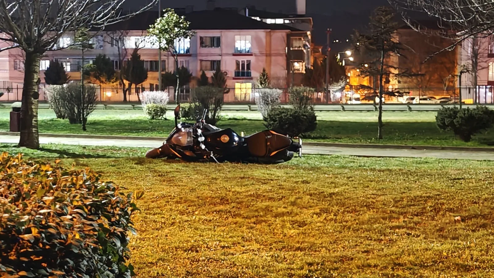 Parka motosiklet kullanırken hastanelik oldu