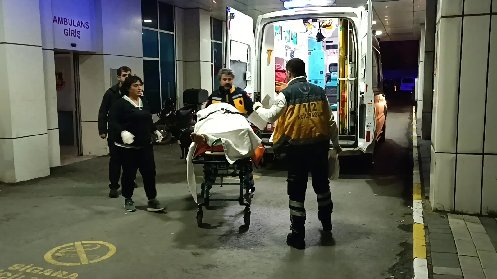 Üvey oğlunu tüfekle vurdu