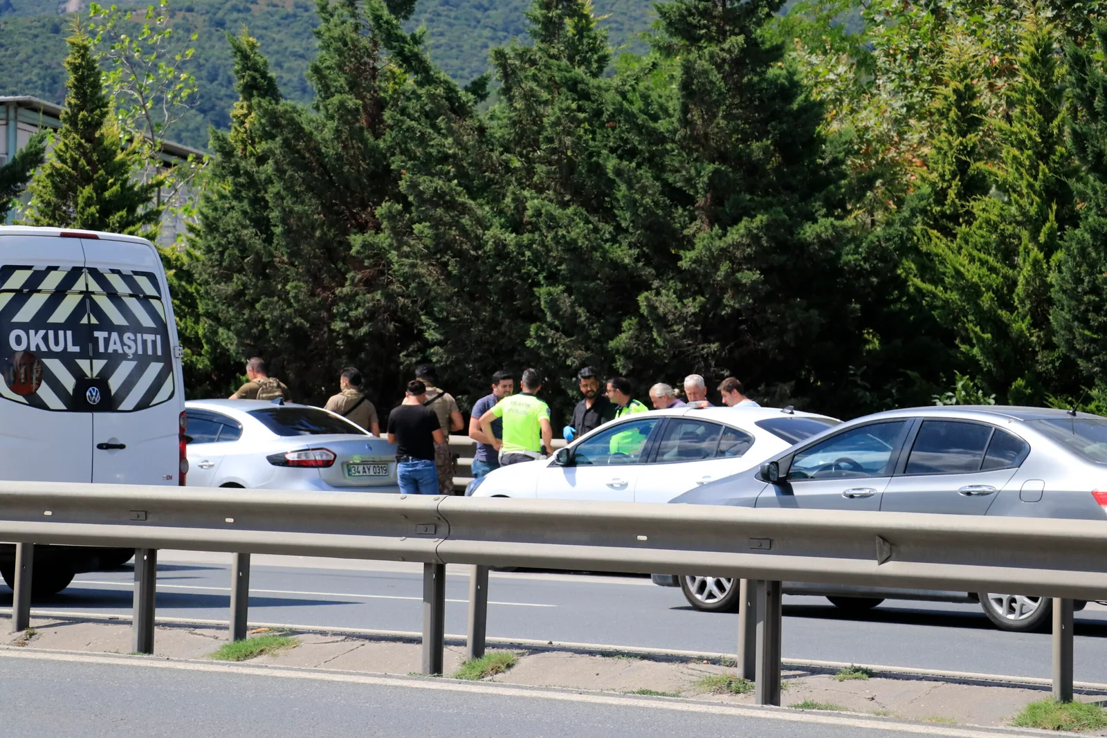 Kocaeli'de sürücüsü "dur" ihtarına uymayan otomobilde uyuşturucu ele geçirildi