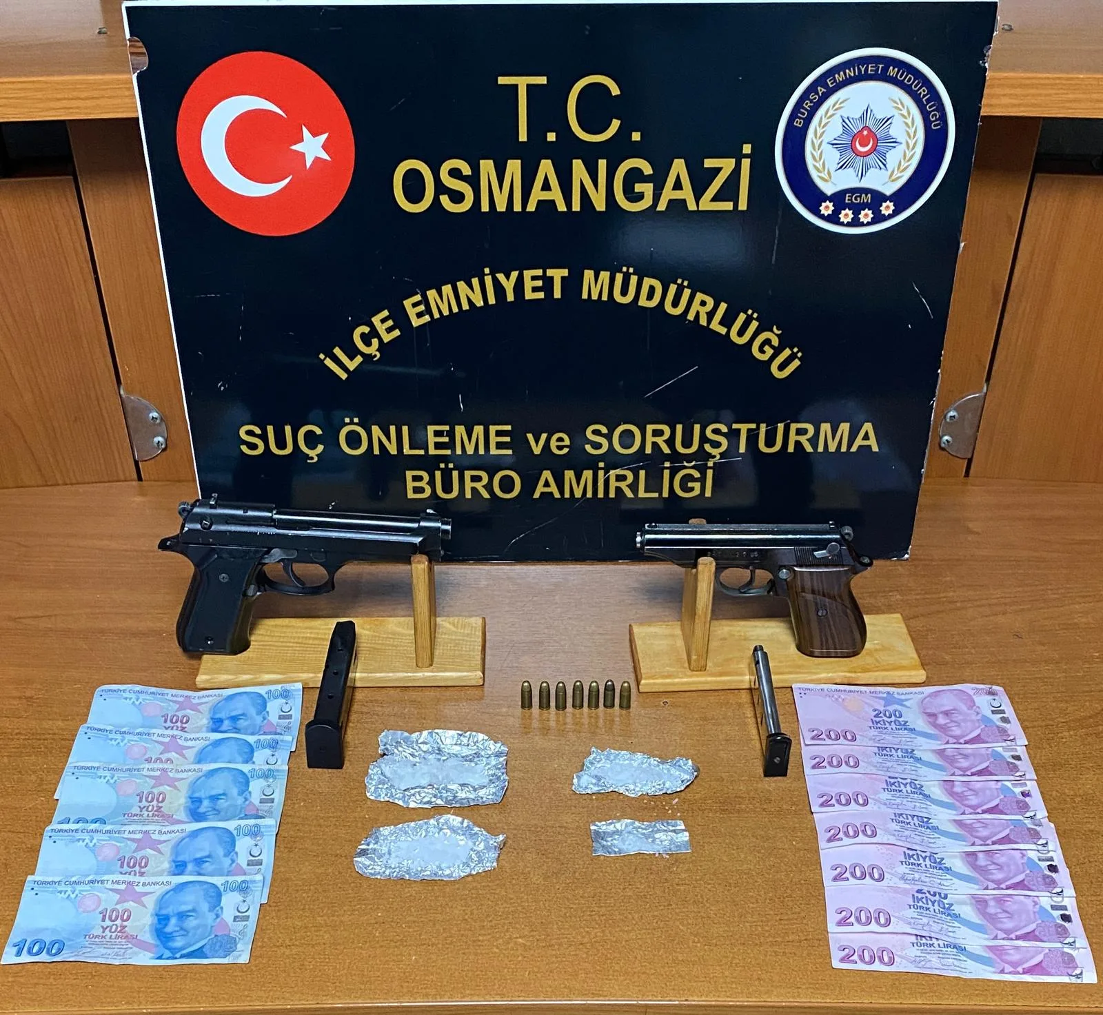 Uyuşturucu madde ticareti yapan 4 şüpheli yakalandı