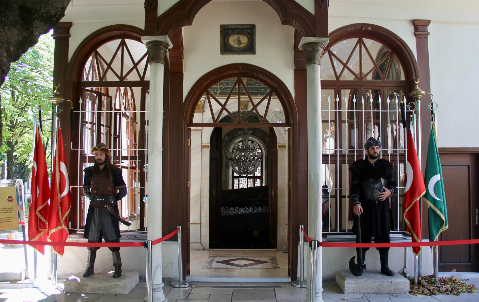 Asırlarca 3 kıtada hüküm süren devlete ismini veren padişah: Osman Gazi