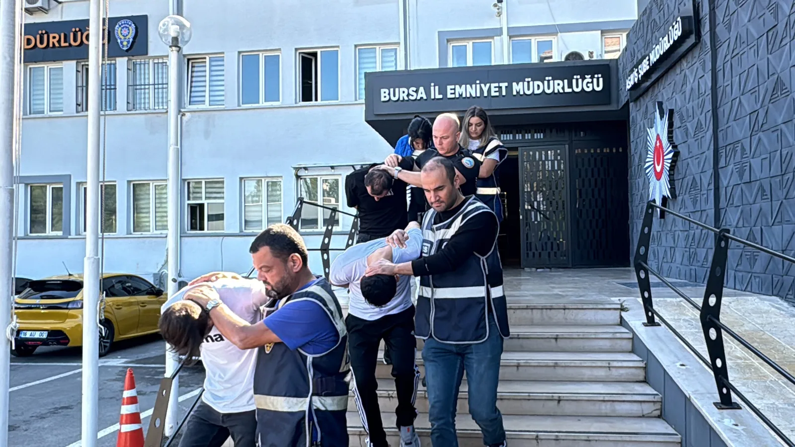 Fuhuş operasyonunda yakalanan 4 şüpheli tutuklandı