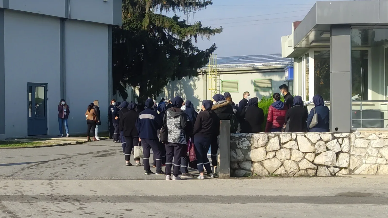 İplik fabrikasında kimyasal tepkimeden etkilenen işçiler hastaneye kaldırıldı
