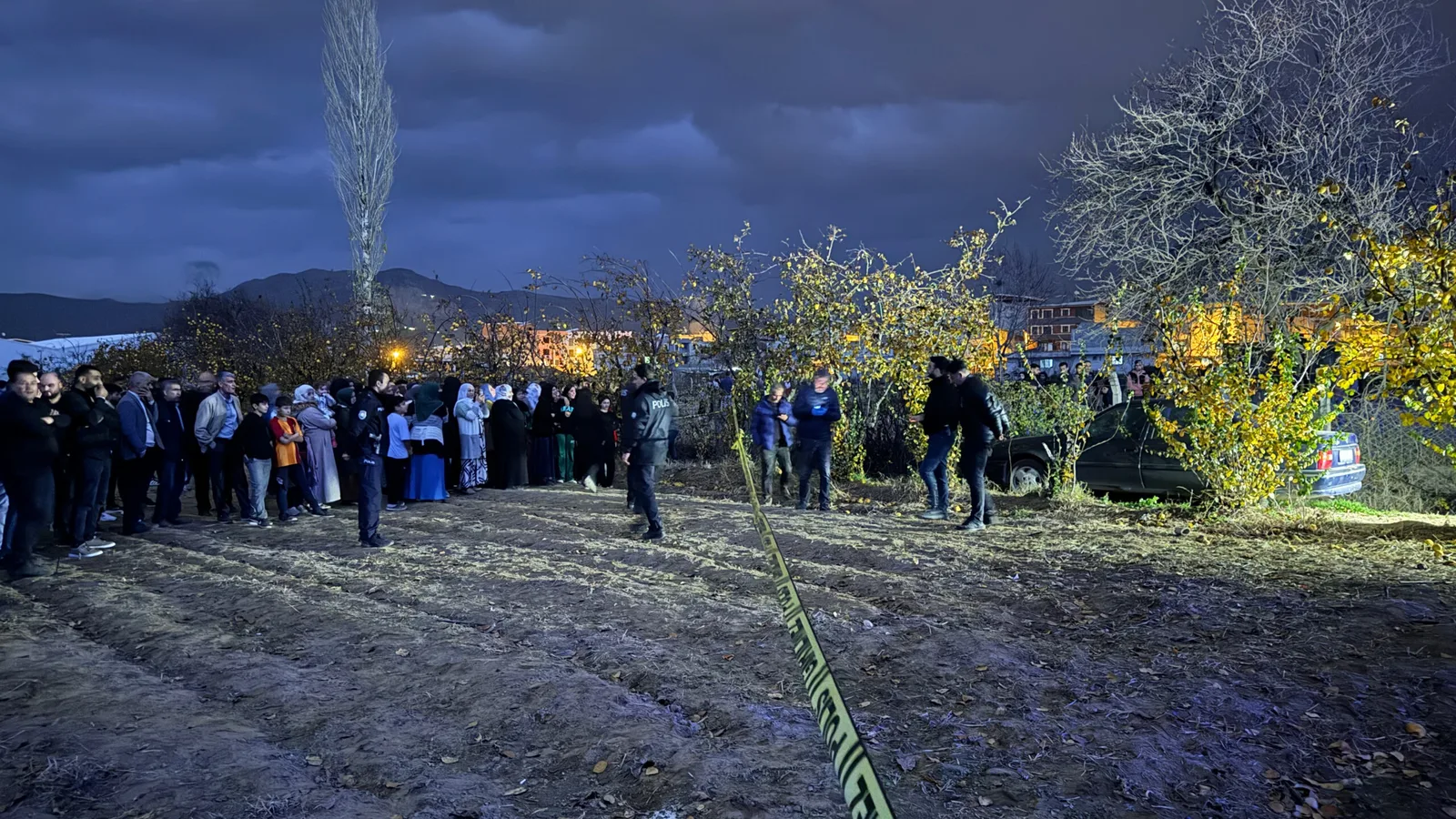 Bursa'da boşanma aşamasındaki eşini tabancayla öldüren kişi intihar etti