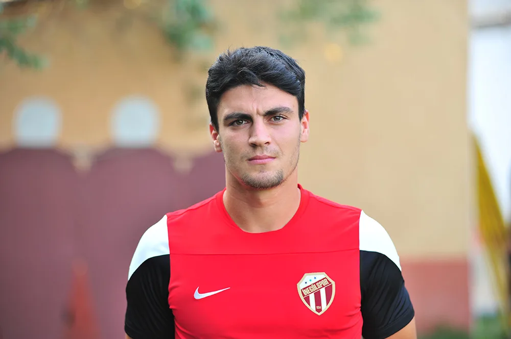 14 FUTBOLCUNU SÖZLEŞMESİ BİTİYOR