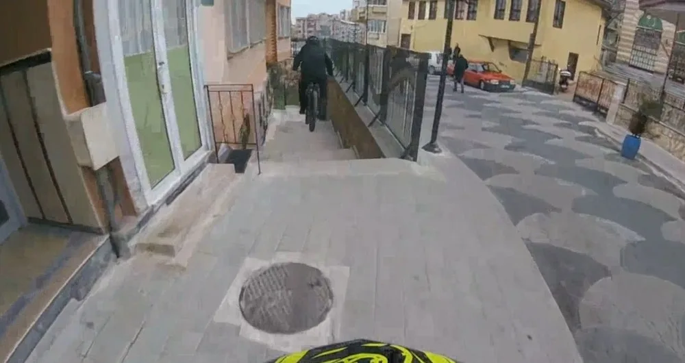 Adrenalin Tutkunu Bisikletçiler Nefes Kesti