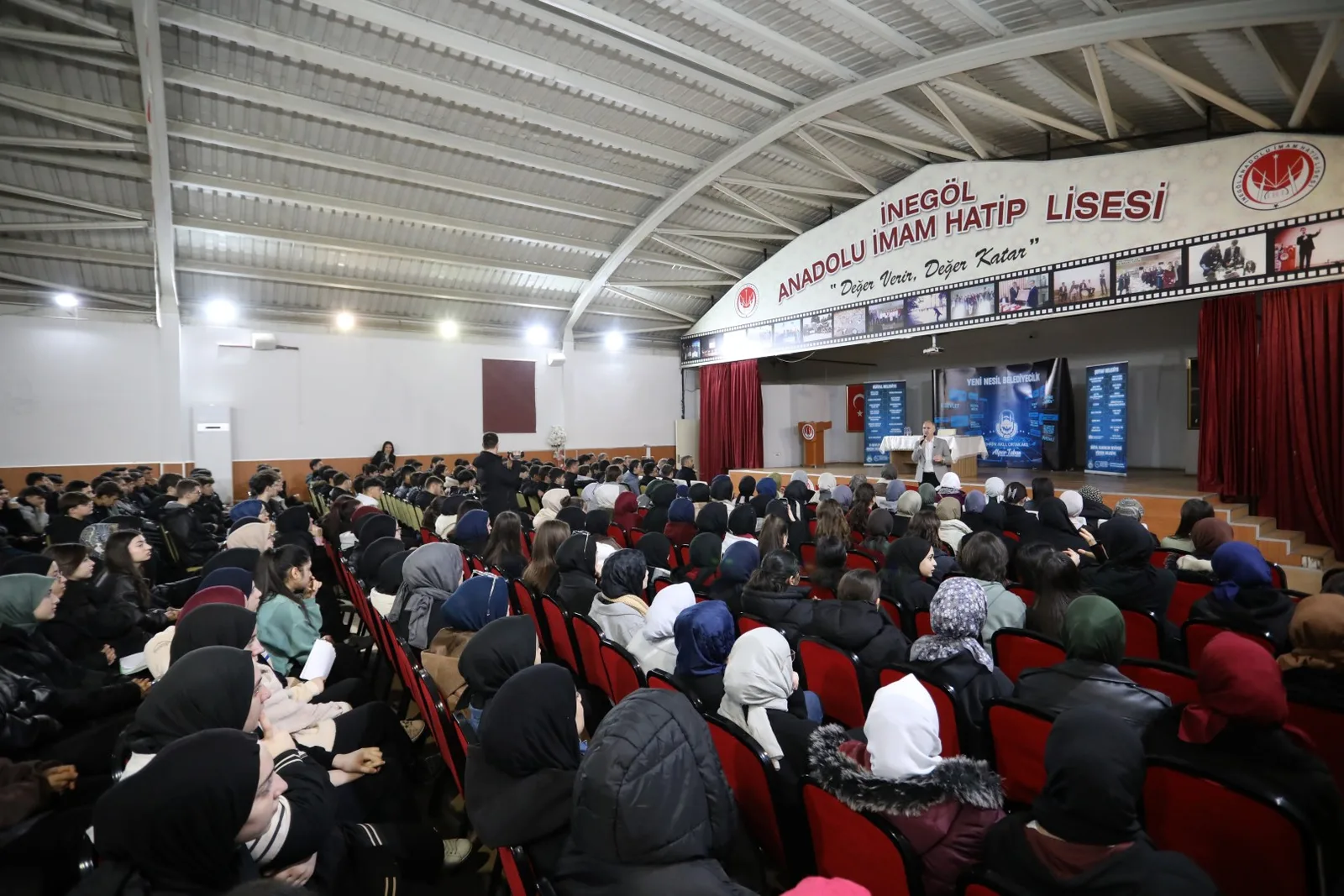 Başkan Taban’dan gençlere çağrı; ‘tavsiye ve eleştirilerinizi bizimle paylaşın’